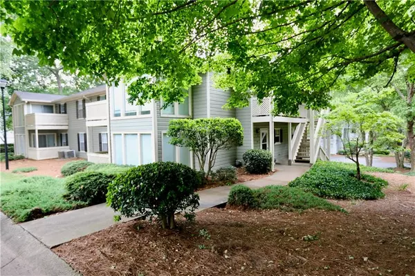 Sandy Springs, GA 30350,207 Natchez TRCE