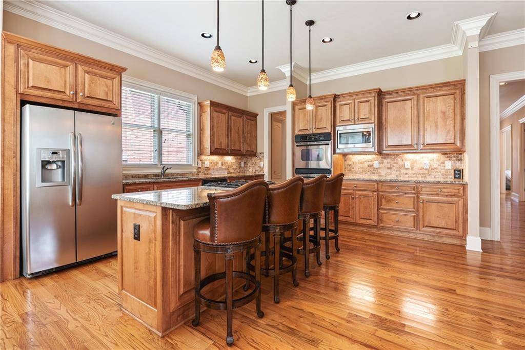 Atlanta, GA 30324,1796 Buckhead Valley LN NE