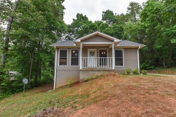 312 Riverdale RD, Toccoa, GA 30577