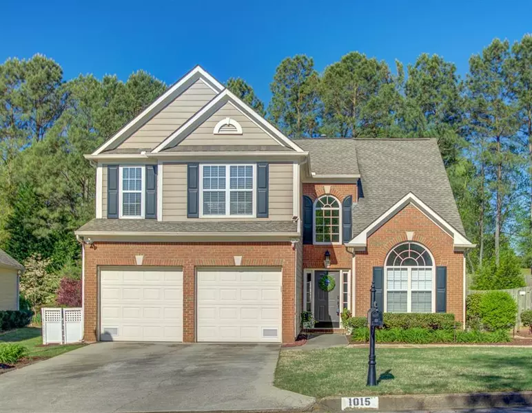 1015 CRABAPPLE LAKE CIR, Roswell, GA 30076