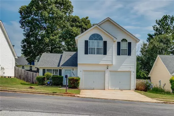 6342 Stonebridge Creek LN, Lithonia, GA 30058