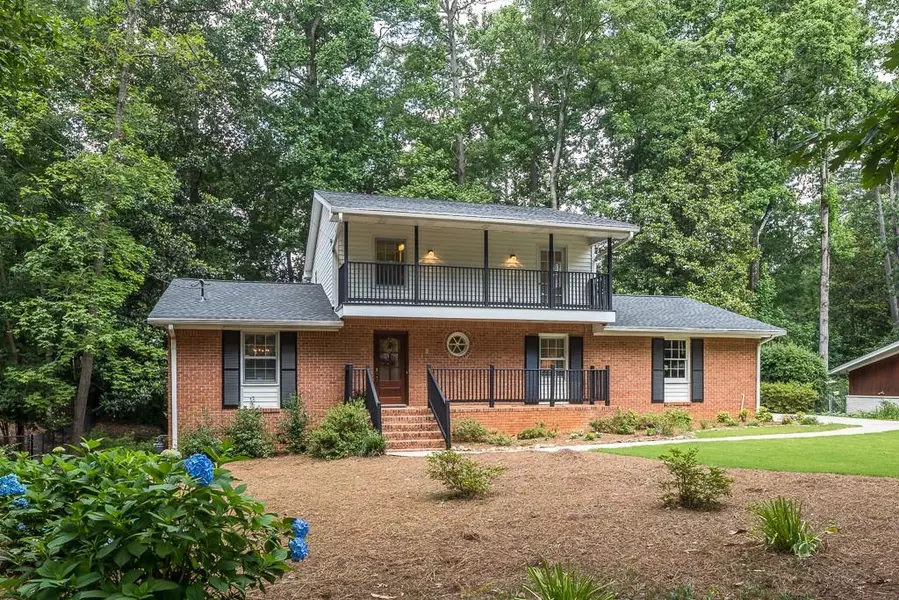 4714 Cambridge DR, Dunwoody, GA 30338