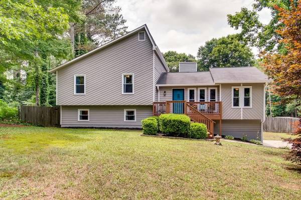 5299 Ferry Creek LN, Acworth, GA 30102