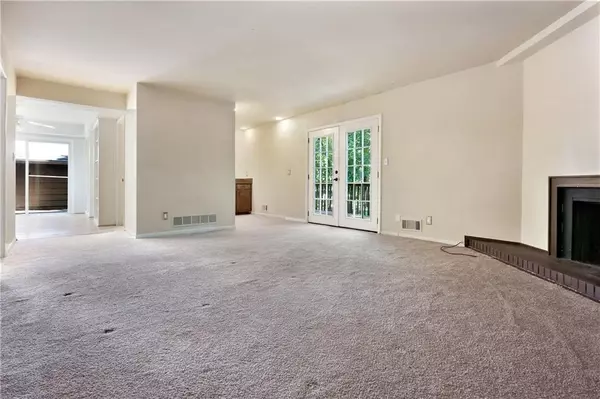 Roswell, GA 30076,110 W LAKEVIEW RDG