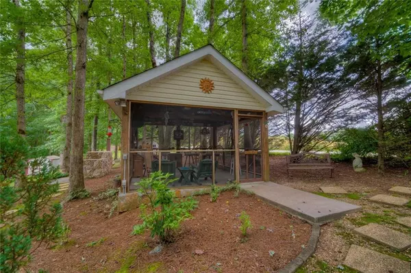 Ellijay, GA 30540,22 Carson CV