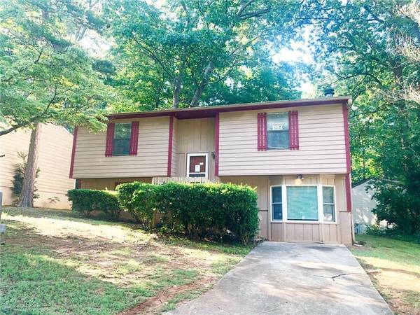 1352 Muirforest DR, Stone Mountain, GA 30088