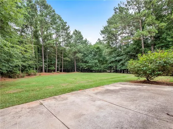 756 Buck TRL, Hoschton, GA 30548