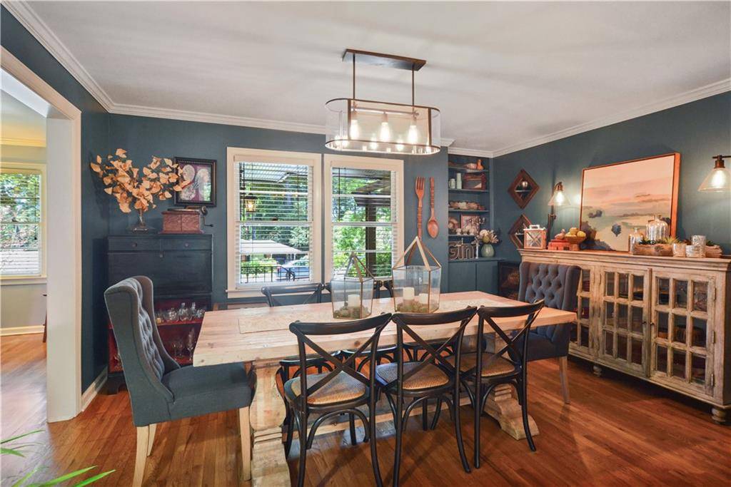 Atlanta, GA 30329,1917 Ravenwood WAY NE