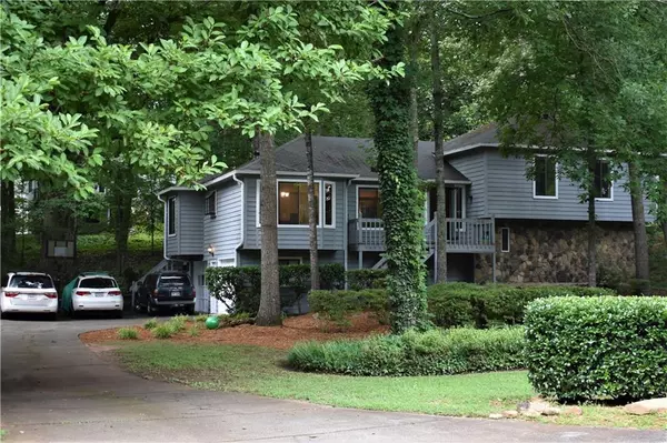 Roswell, GA 30075,275 Wickerberry HOLW NW