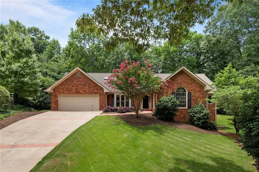 150 May Glen WAY, Roswell, GA 30076