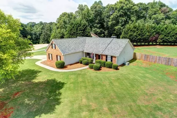 Jefferson, GA 30549,16 Hummingbird CT