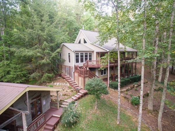 70 Lottie LN, Blue Ridge, GA 30513