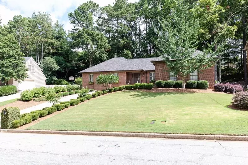 2811 Livsey DR, Tucker, GA 30084