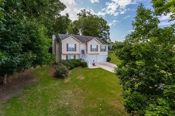 Winder, GA 30680,595 Walking LN