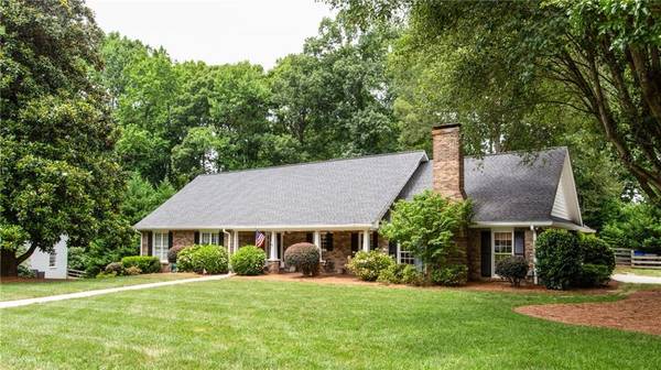 11605 Mountain Laurel DR, Roswell, GA 30075