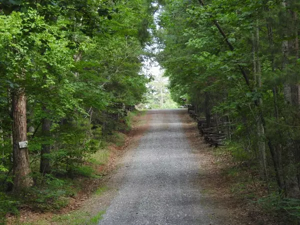 Ellijay, GA 30540,740 Drena DR