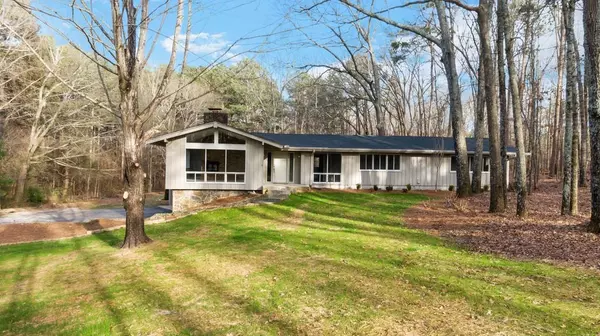 422 Kennedy Sells RD, Auburn, GA 30011