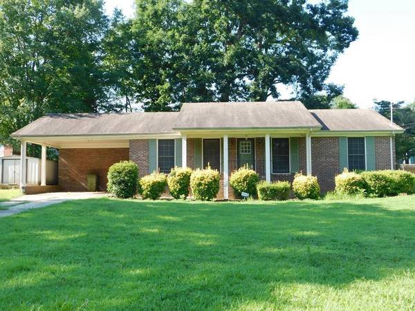 104 Morningside DR, Carrollton, GA 30117