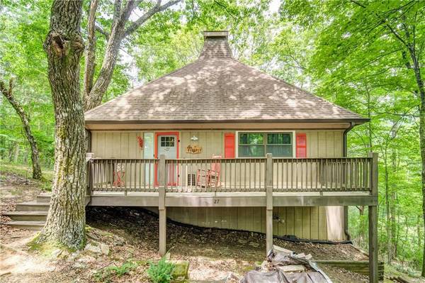 27 Laurel LN, Ellijay, GA 30536