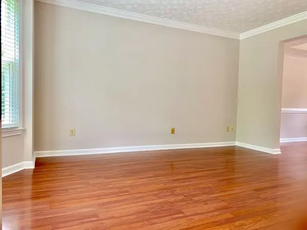 Alpharetta, GA 30022,465 Mikasa DR