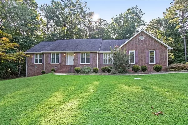 20 Dogwood CT, Mcdonough, GA 30252