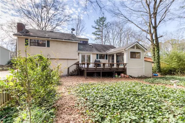 Roswell, GA 30075,560 Tollwood DR