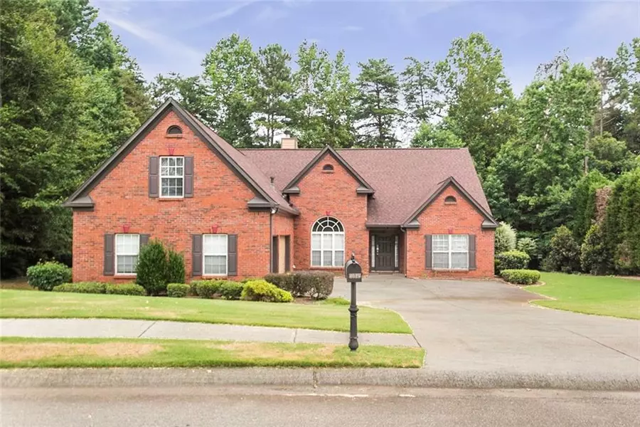 6315 Bluegrass LN, Flowery Branch, GA 30542