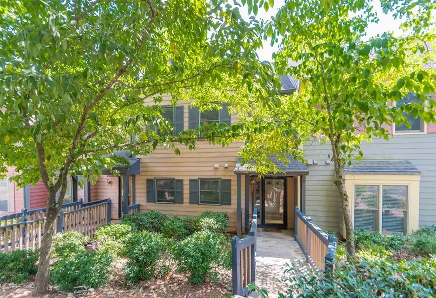 807 Abingdon WAY, Atlanta, GA 30328