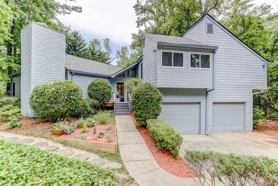 4154 Edinburgh TRL NE, Roswell, GA 30075