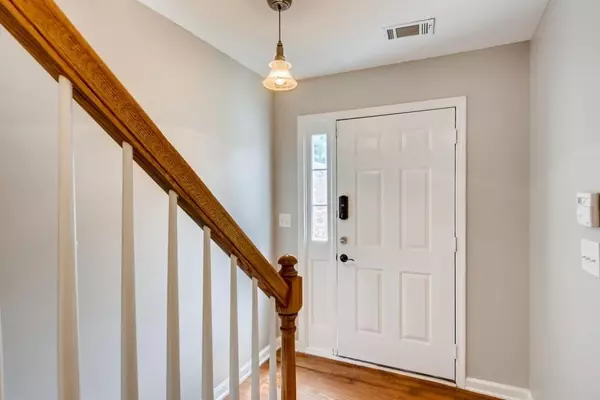 Sugar Hill, GA 30518,441 SANDTRAP LN