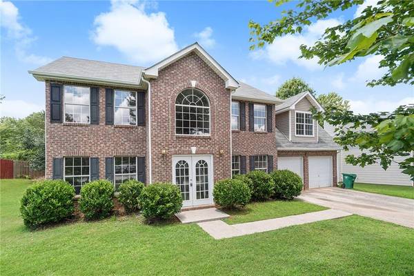 611 Dove LN, Stone Mountain, GA 30087