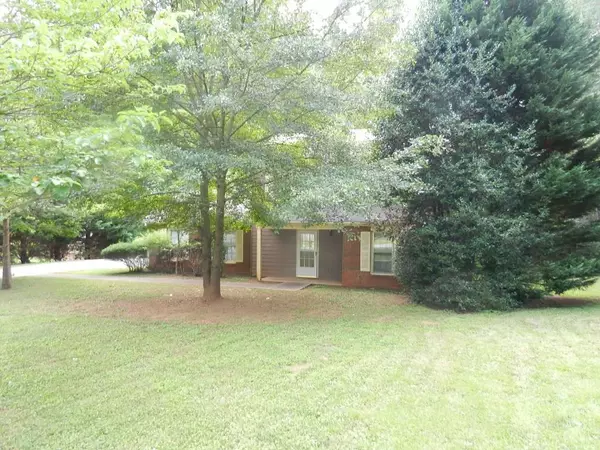 150 Derby Country DR, Ellenwood, GA 30294