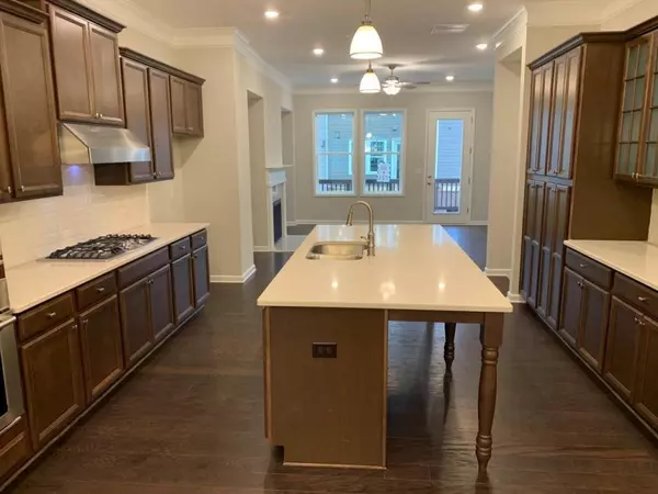 Alpharetta, GA 30005,721 Topsail LN