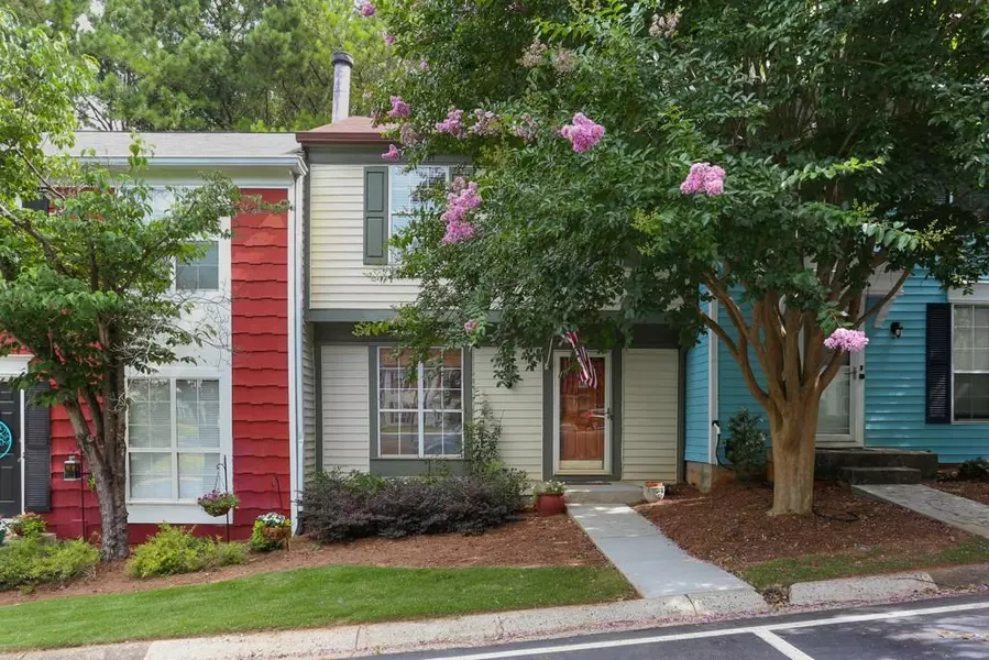 2608 Queen Anne CT, Sandy Springs, GA 30350