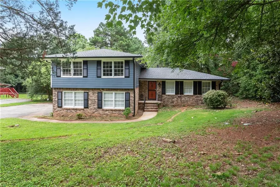 5443 Rockbridge RD, Stone Mountain, GA 30088