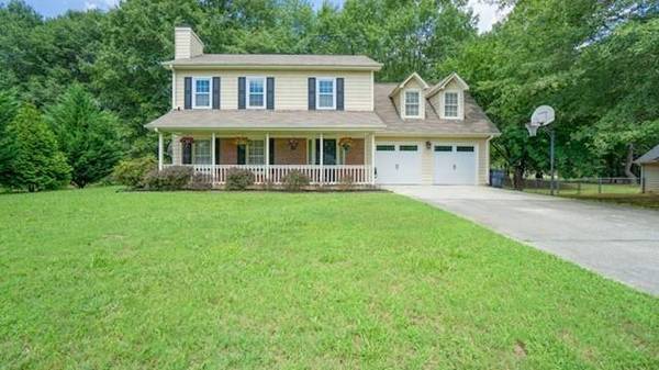 483 Rhett DR, Loganville, GA 30052