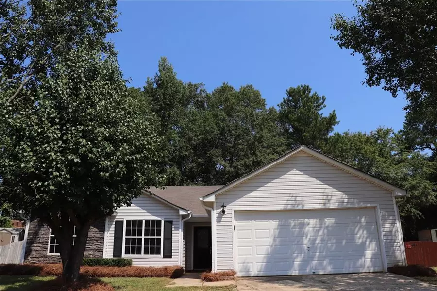 509 Sarahs LN, Locust Grove, GA 30248