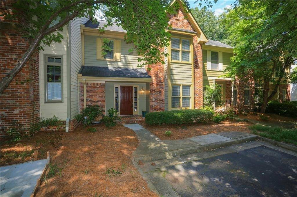 120 River Ridge LN, Roswell, GA 30075