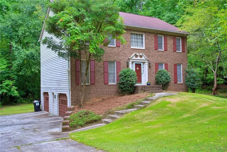 140 Mill Wood LN, Fayetteville, GA 30214