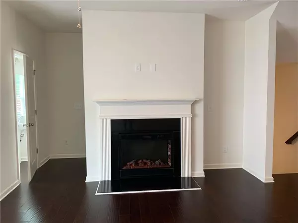 Atlanta, GA 30331,890 Society CIR #393