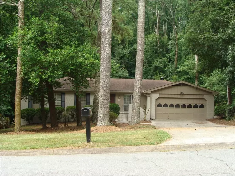 579 Navarre DR, Stone Mountain, GA 30087