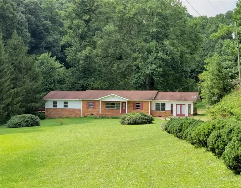 9772 Elliott Family Pkwy, Ellijay, GA 30536