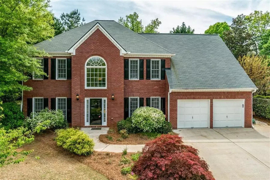 405 Brook CIR, Roswell, GA 30075