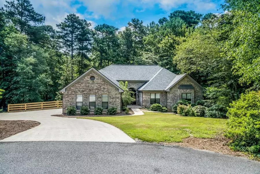 2590 Fairview DR, Cumming, GA 30041