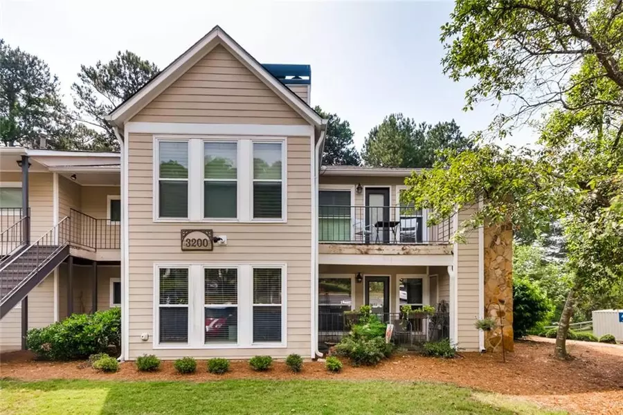 3208 Lake Pointe CIR, Roswell, GA 30075