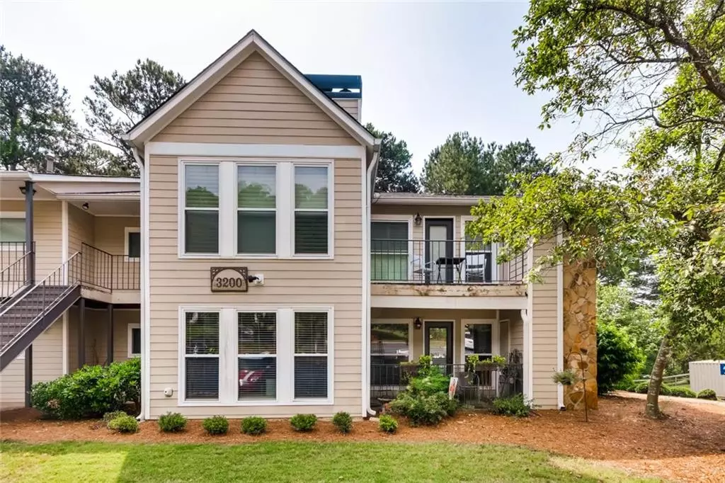 Roswell, GA 30075,3208 Lake Pointe CIR