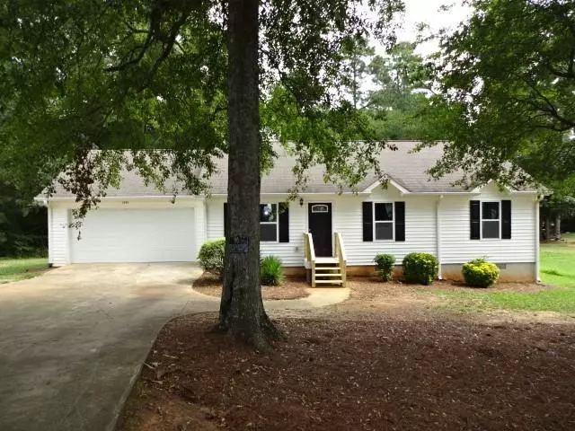 2094 Broad ST, Statham, GA 30666