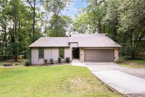 3321 Border DR, Stone Mountain, GA 30087