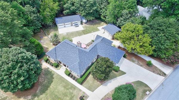 2065 Lakewood TRCE, Grayson, GA 30017