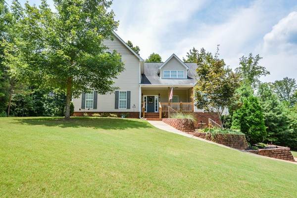 176 Oak Leaf DR, Carrollton, GA 30116